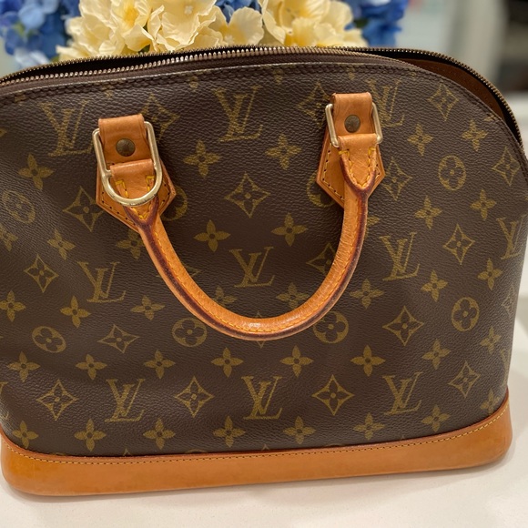 SOLD - Louis Vuitton Alma Bb Authentic - Picture 15 of 15